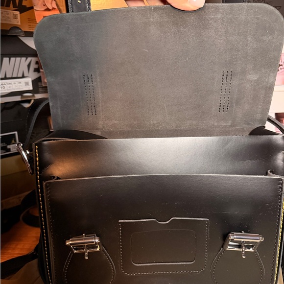 Dr. Martens Classic Black Messenger 11in Bag - Picture 9 of 13